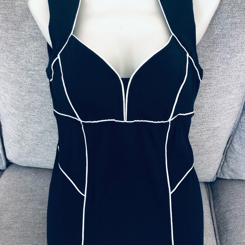 Cache Navy Blue Tank Top with White Piping. Size XS